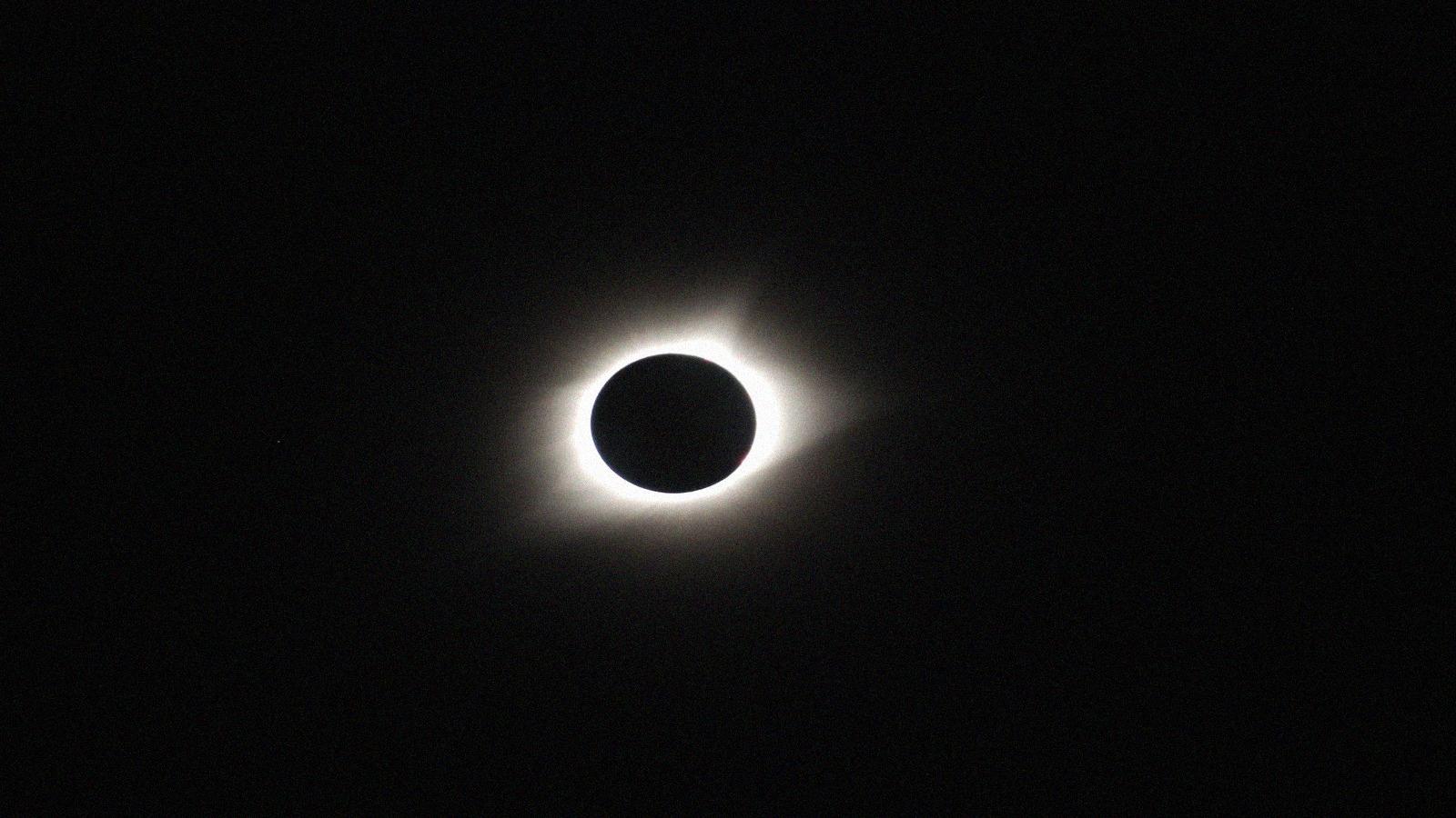 Eclipse solaire du 12 aout 2026 la france face a son plus